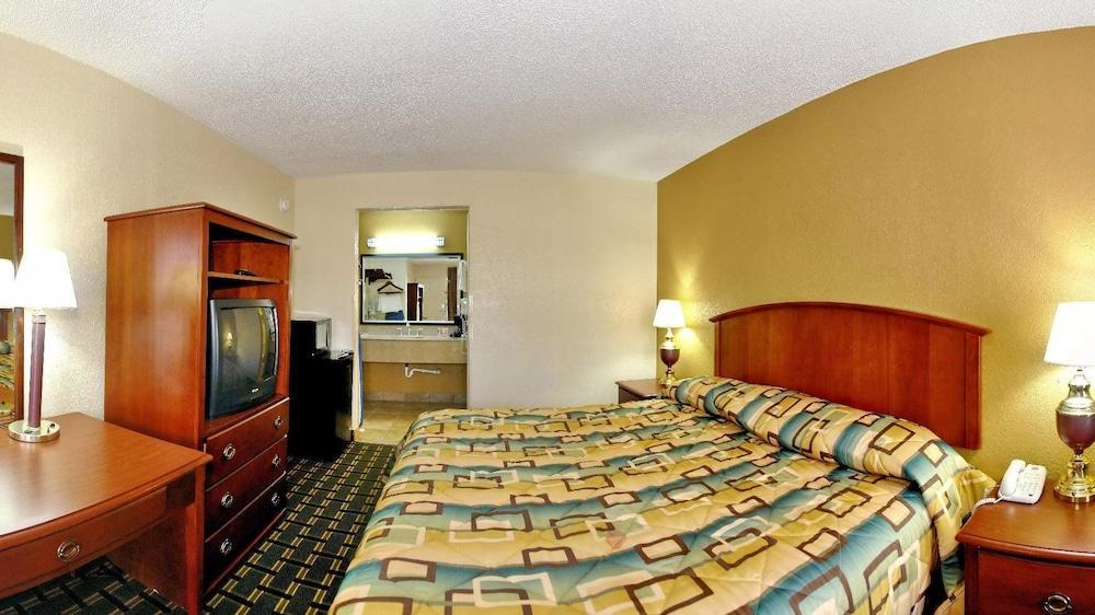 Econo Lodge Salisbury Bagian luar foto
