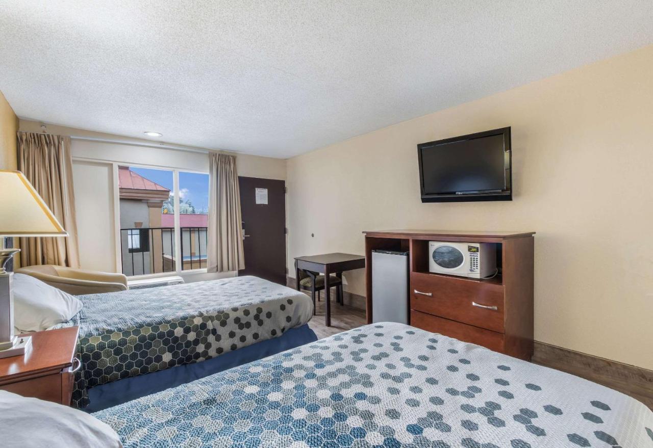 Econo Lodge Salisbury Bagian luar foto