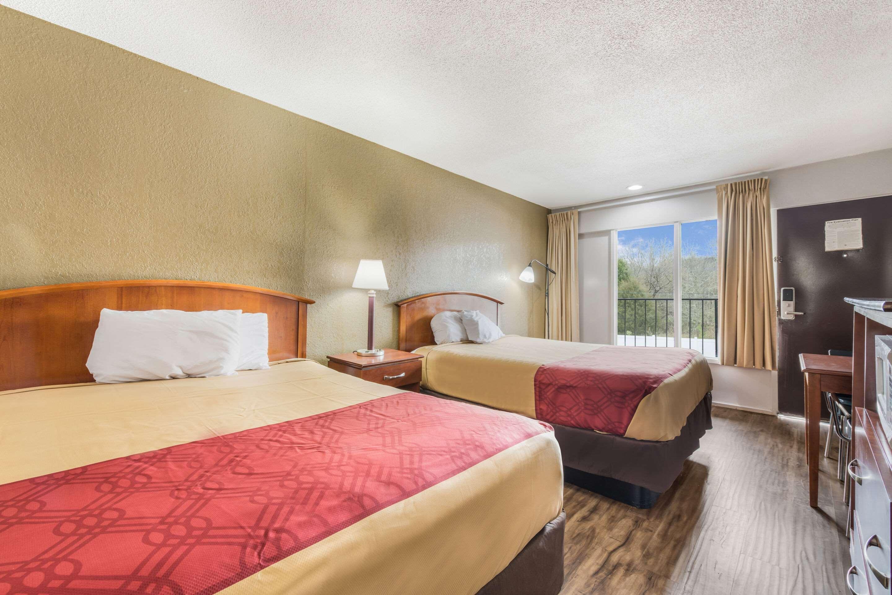 Econo Lodge Salisbury Bagian luar foto