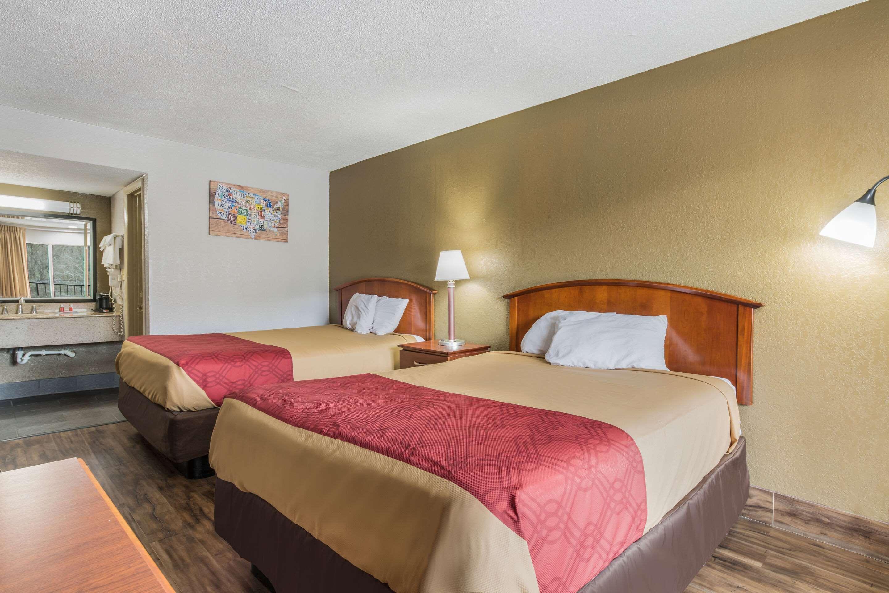 Econo Lodge Salisbury Bagian luar foto