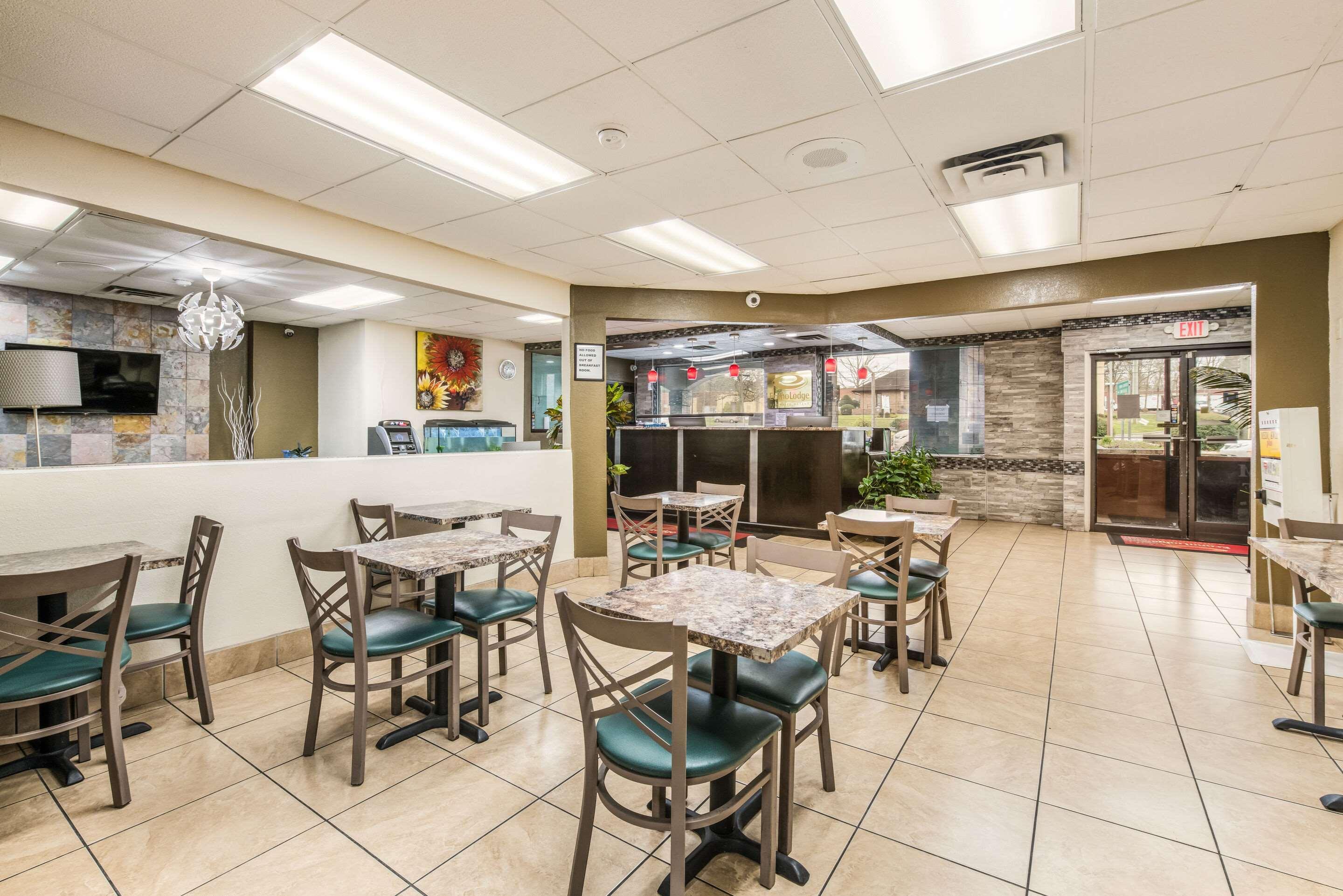 Econo Lodge Salisbury Bagian luar foto