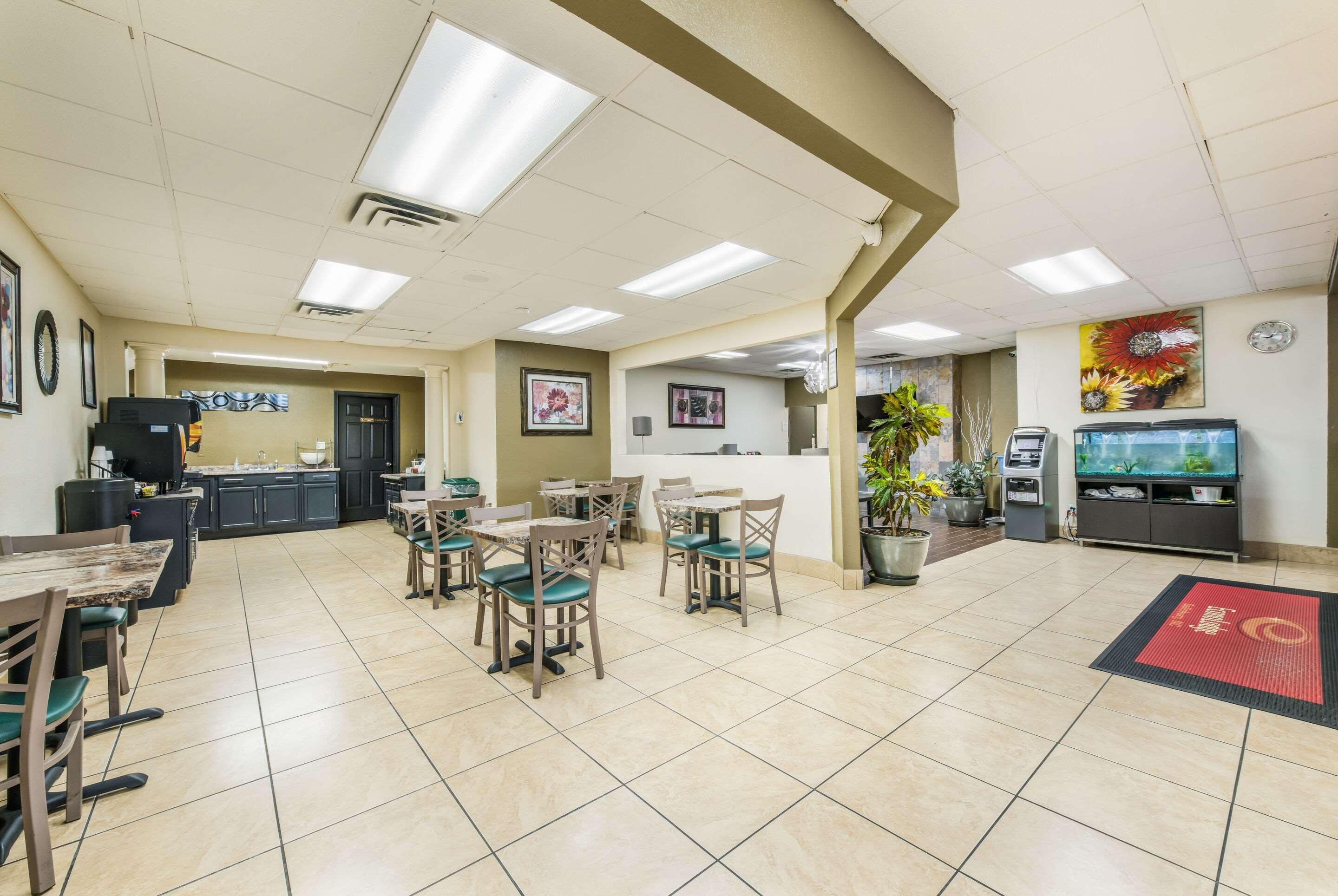 Econo Lodge Salisbury Bagian luar foto