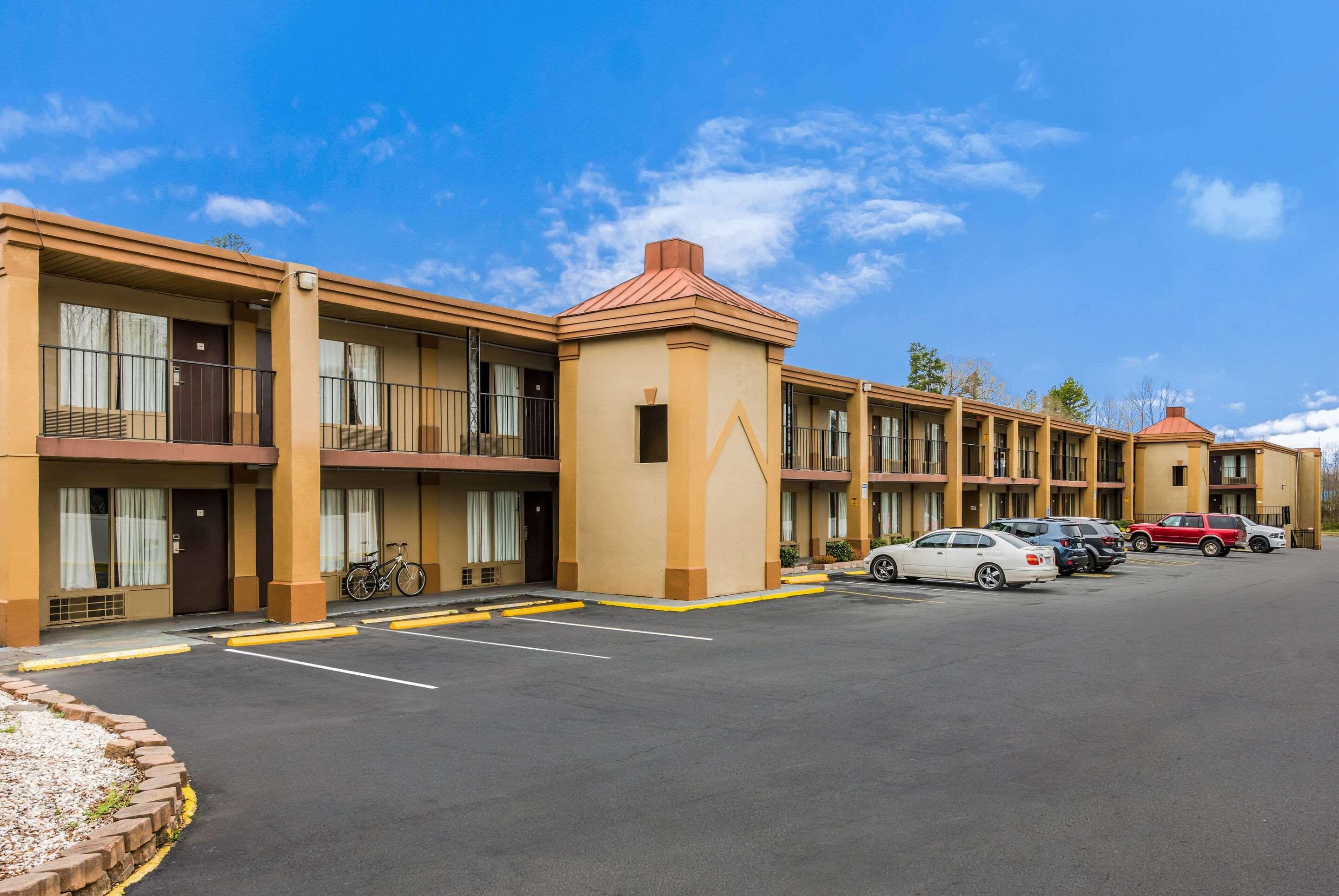 Econo Lodge Salisbury Bagian luar foto