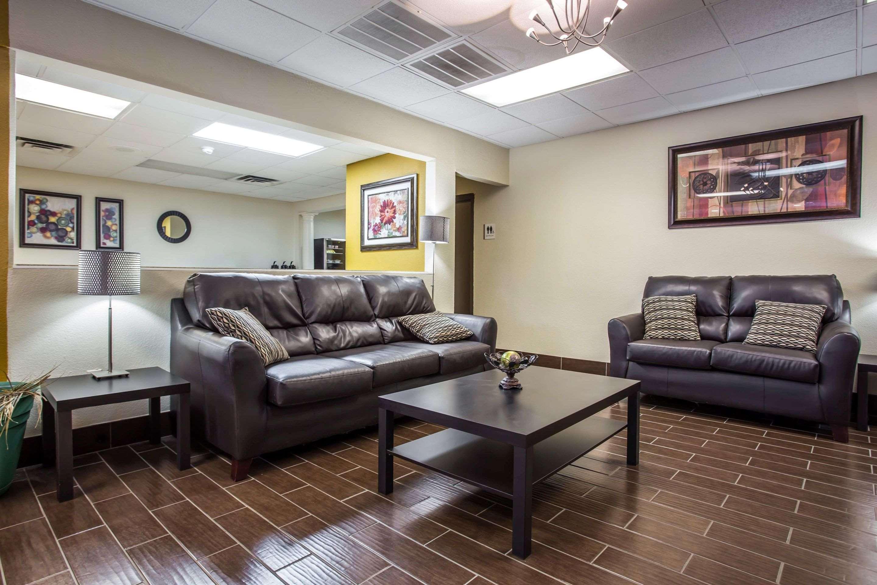 Econo Lodge Salisbury Bagian luar foto