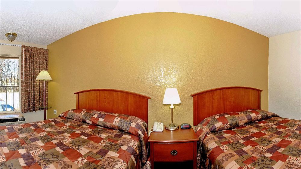 Econo Lodge Salisbury Bagian luar foto