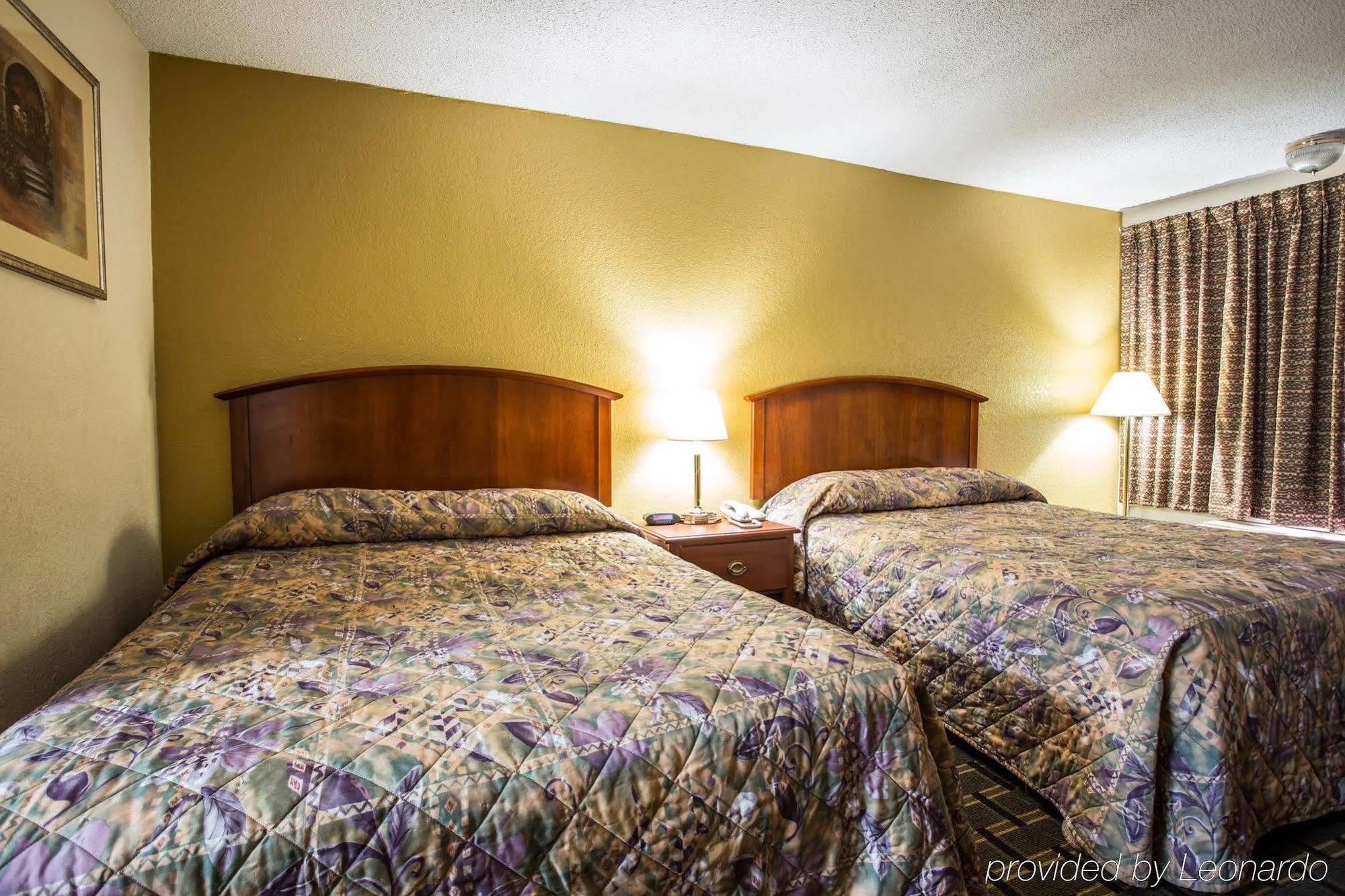 Econo Lodge Salisbury Bagian luar foto