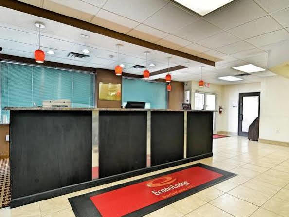 Econo Lodge Salisbury Bagian luar foto
