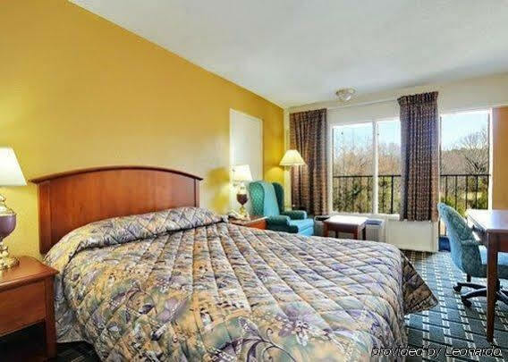 Econo Lodge Salisbury Bagian luar foto