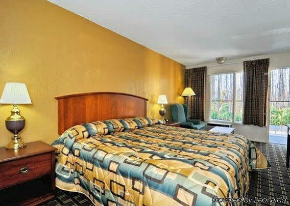 Econo Lodge Salisbury Bagian luar foto